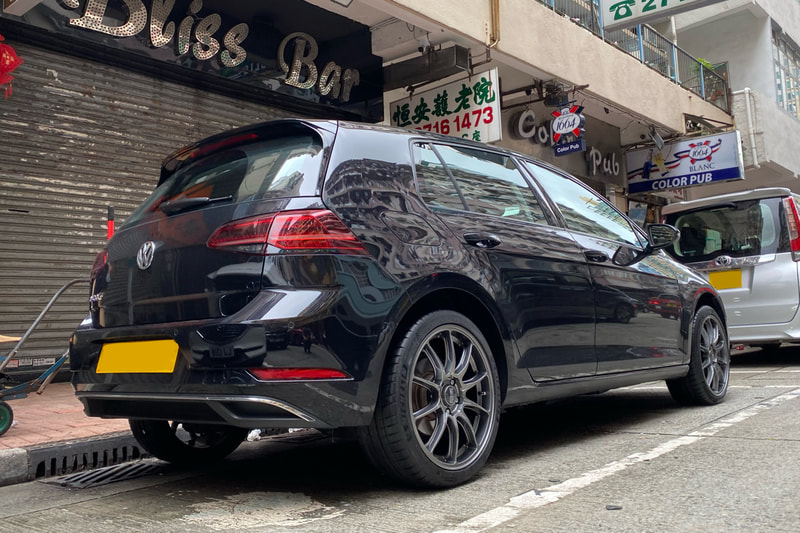 Volkswagen E Golf and Michelin pilot sport 4 tyre and OZ Racing Hyper GT HLT Wheels and tyre shop hk and 輪胎店