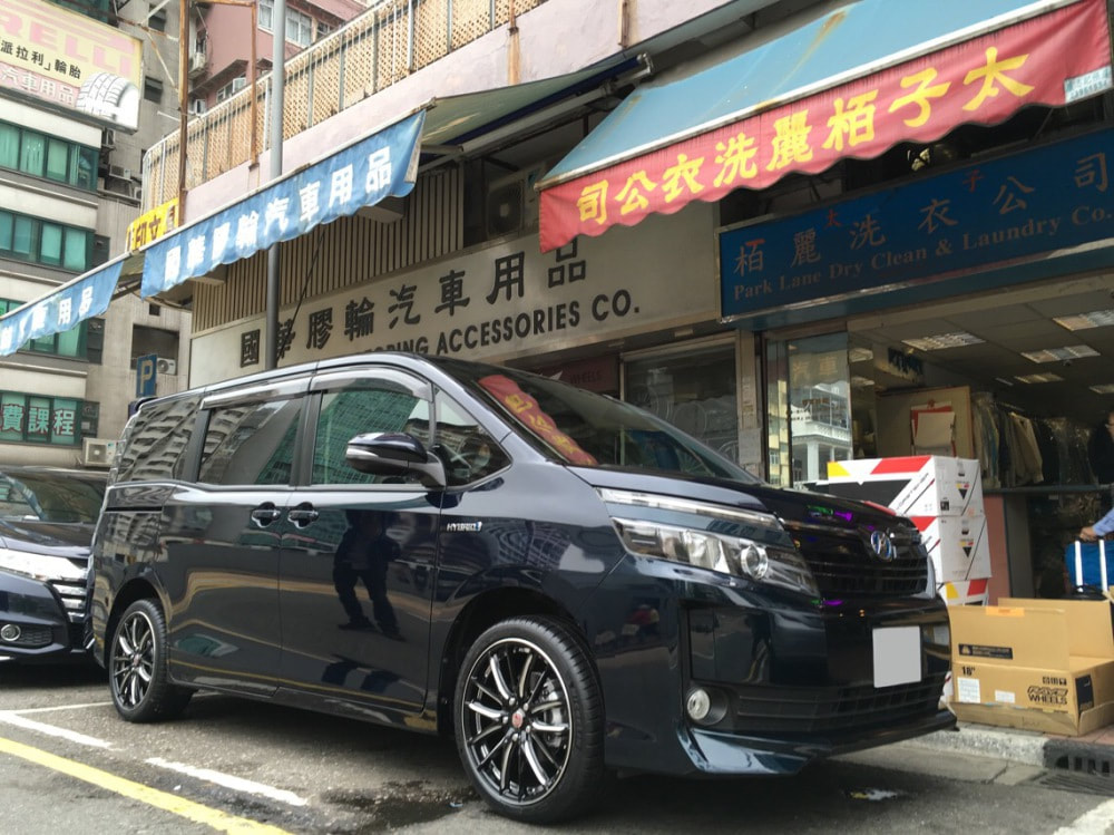 Toyota Voxy and RAYS PALLAS wheels and wheels hk and 呔鈴
