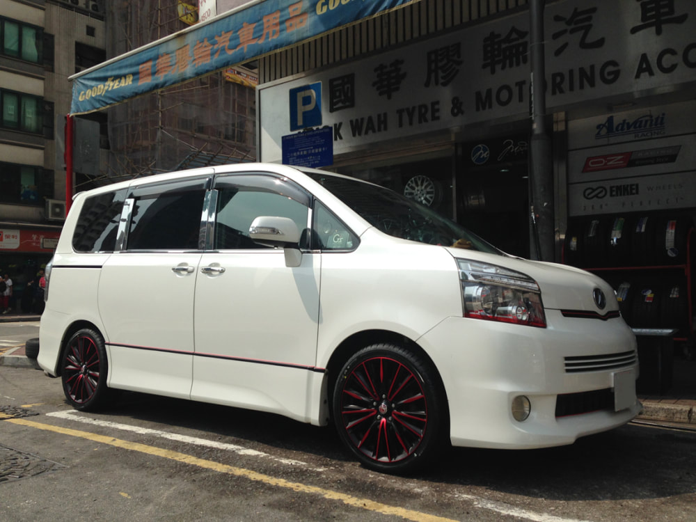 toyota voxy and rays vouge wheels and wheels hk and tyre shop hk and 呔鈴